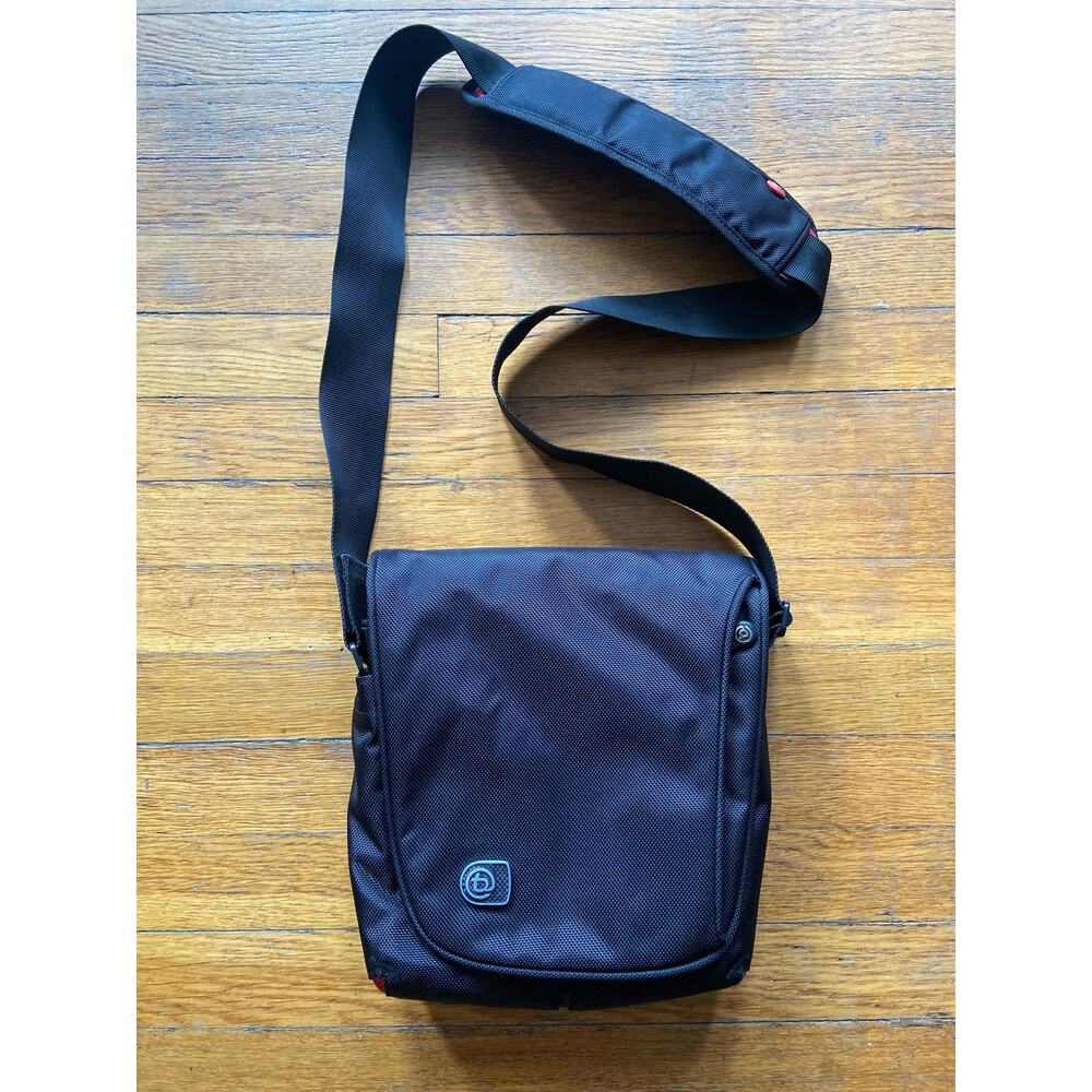 BOOQ Taipan Shadow XS Black Padded Crossbody Travel Bag